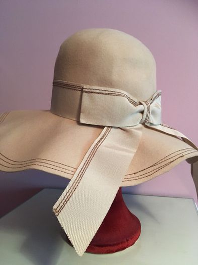 Vintage MISS DOLORES Fabulous Wide Brim HAT 60s