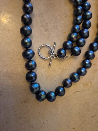 Tahitian black pearl necklace