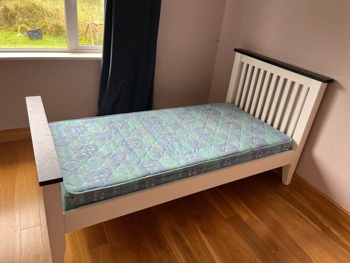 Solid wooden single bed