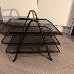 Tray desktop organiser