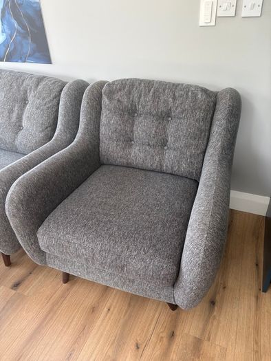 Sell sofa + armchair