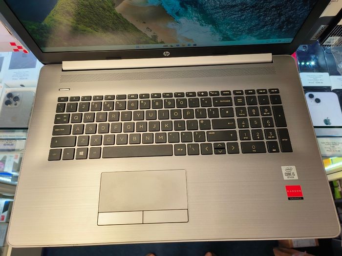 17.3 inch HP 470 G7 NoteBook, Intel i5-10210U 10th Gen, 12GB RAM 500GB SSD Windows 11 Pro Laptop (UHD Graphics Radeon 530)