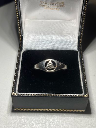 Sterling Silver Celtic Trinity Knot Ring size T