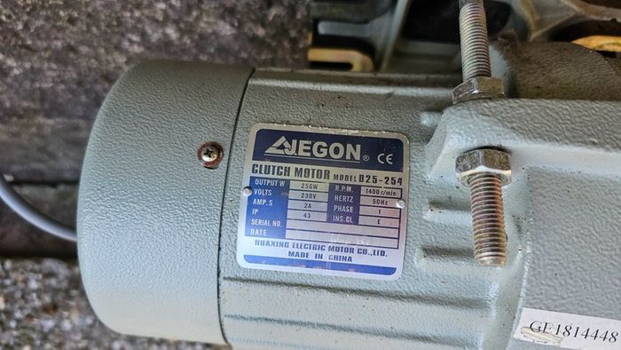 Industrial sewing machine MOTORS only.