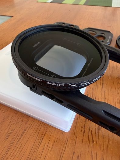 iPhone 16 pro/pro max filming cage + ND filter (NEEWER)