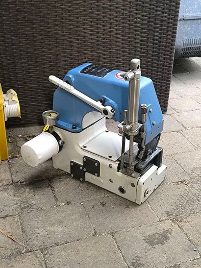 Fischbein Empress Series Model 100 Industrial Bag Closing Sewing Head