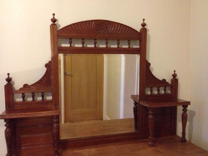 Kitchen dresser