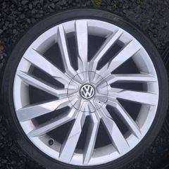 19" Genuine Vw Alloys with tyres