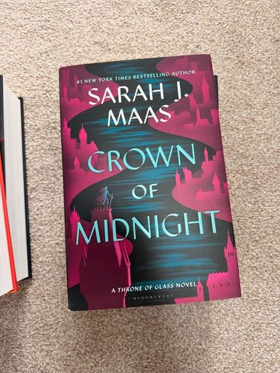 Throne of Glass Sarah J Maas Hardcover Set