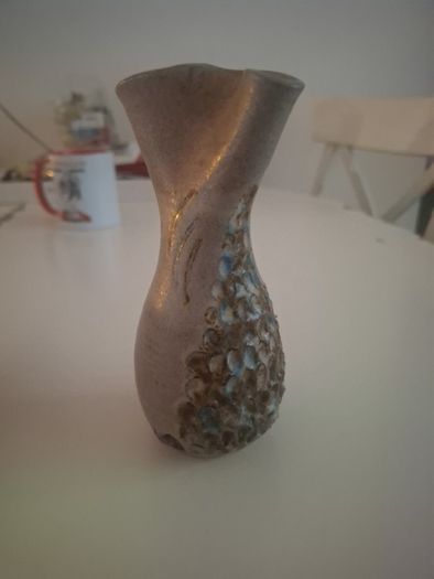 vintage scupture vase Dun Caoin