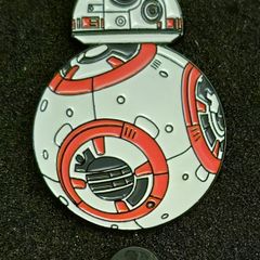 BB - 8, Star Wars , pin back badge.