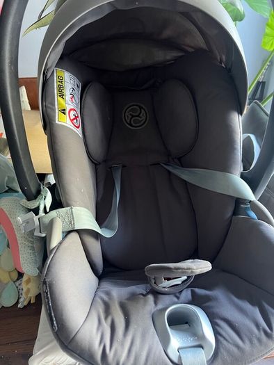 Cybex Car Seat & Isofix Base