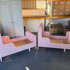 Kids extendable beds