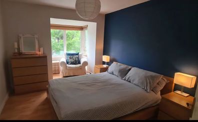 King Sized Malm bed - Oak incl mattress