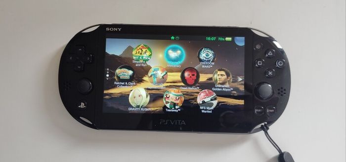 Ps Vita Slim Modded 128gb Henkaku almost Mint