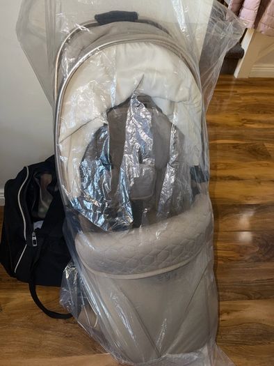 Egg 3 travel system