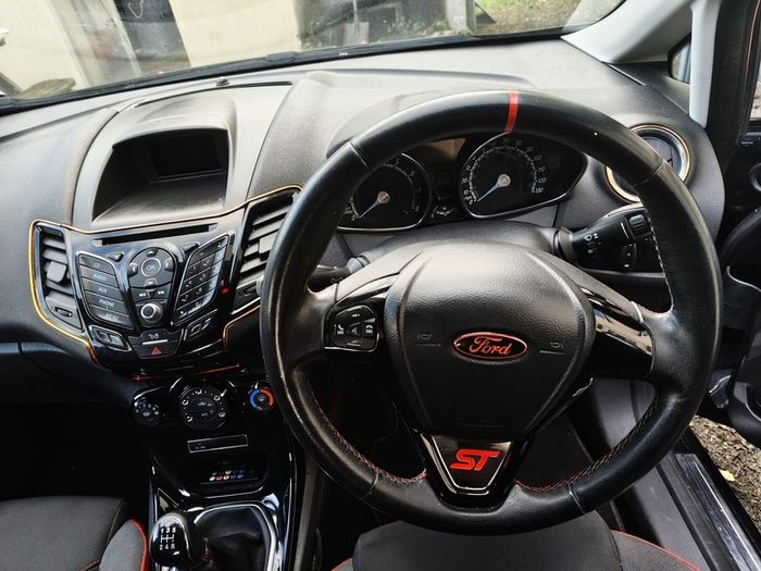 Ford Fiesta 1.0 Zetec S Black Edition 140HP