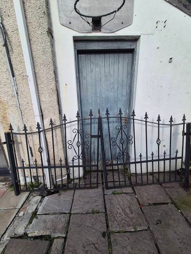 gates