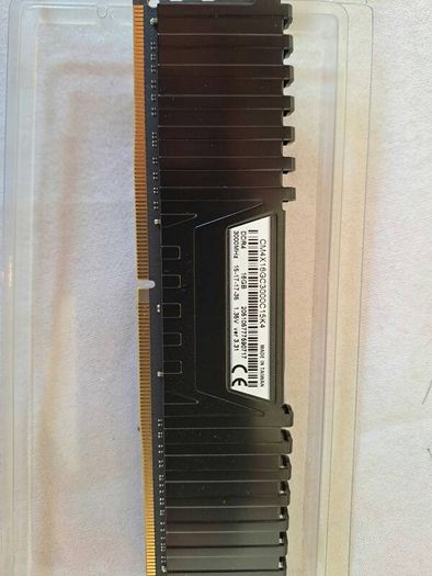 Corsair Vengeance LPX 32GB DDR4-3000 CL15 (2 x 16GB)