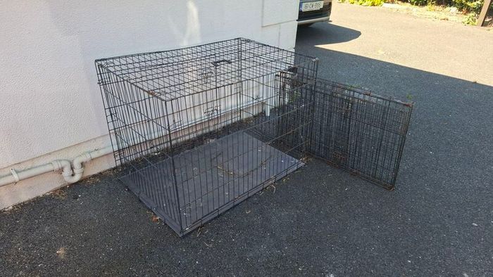 Dog cages