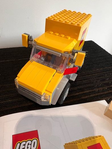 lego Deliver truck (limited edition)