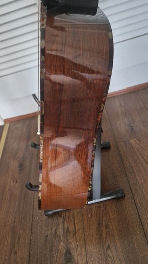 Gibson J50
