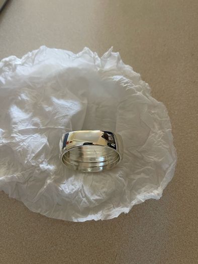 Newbridge Silverware Napkin rings and S+P shaker set