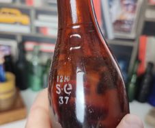 109 - Vintage Antique Brown Glass Embossed Letters Bottle Saorstat Eireann Irish Free State 1922 - 1937
