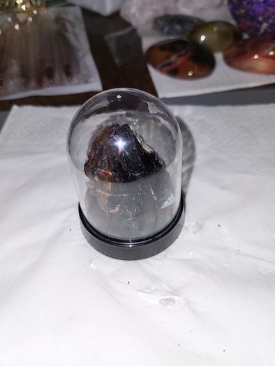 Fluorite black rose uv reactive