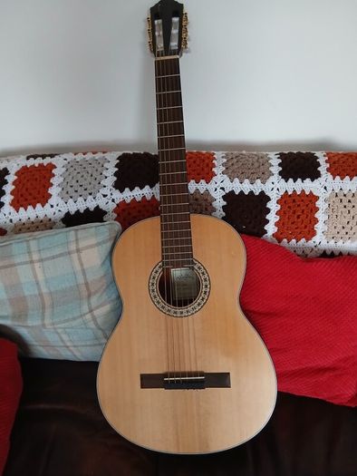 Walden N550E Classical Guitar