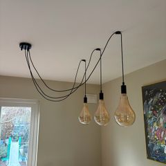 ceiling lights with cables and 3 bulbs