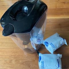 Brita Elemaris water filter jug + Brita Maxtra filter cartridges