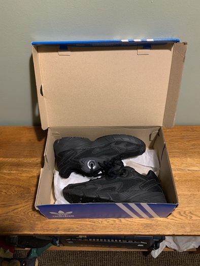 Adidas Astir W Black Original Trainers