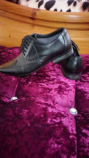 Boy's shoes