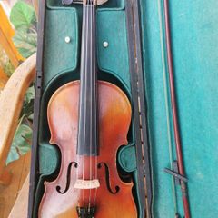 Full size Violin circa. early 1900s