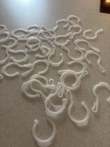 furn. Eyelet Plastic White Gloss Curtain hooks