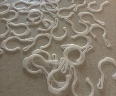 furn. Eyelet Plastic White Gloss Curtain hooks