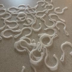 furn. Eyelet Plastic White Gloss Curtain hooks