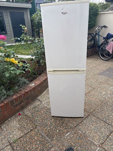 FREE White Whirlpool 50/50 Fridge Freezer - Needs New Seal