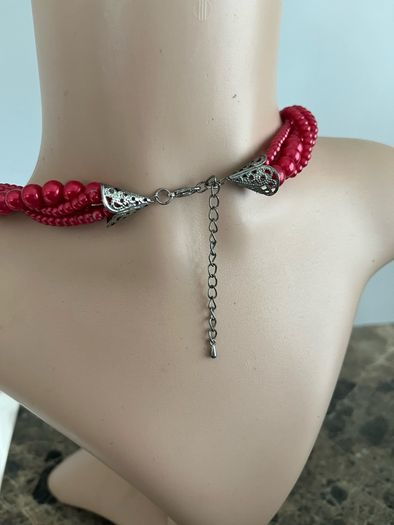 pearl necklace