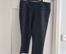 NIKE womens bnwt cropped legend tight fit leggings size xl