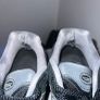 new balance 2002r Image 5