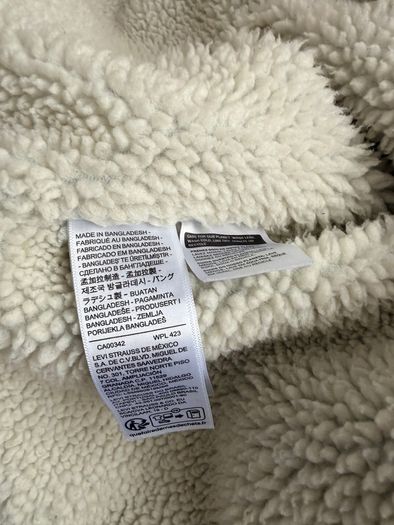 Levis Premium Sherpa Jacket Size M