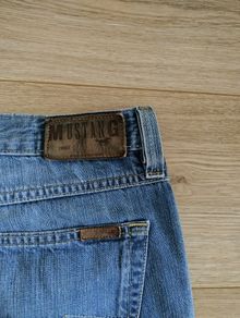 Mustang jeans 34 waist and 29 leg in good condition with no issues see last three photos for exact measurements FREE TRACKED POSTAGE INCLUDED