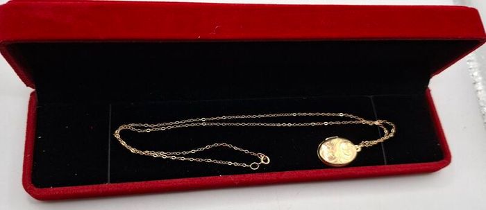 Vintage 9ct yellow gold locket necklace
