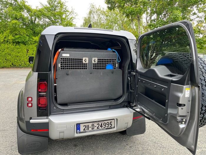 Land Rover Defender 2021