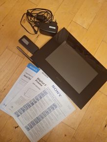 NEW Sony Digital Photo Frame