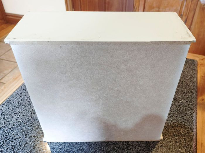 Small Chest Of Drawers (used).