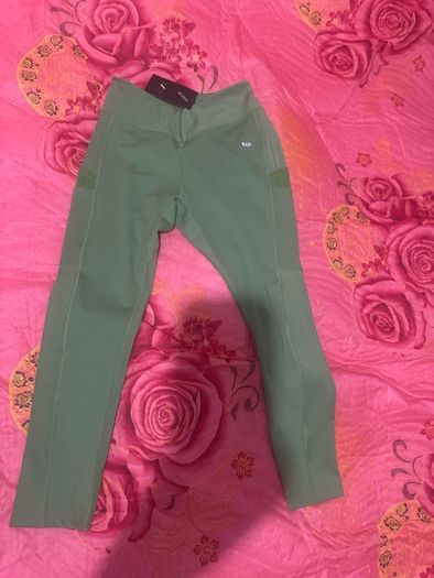 BNWT MyProtein Tempo 7/8 Leggings - Apple Green - Size M Postage included
