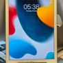 Apple iPad 5th Gen A1822 128GB, Wi-Fi , 9.7in - 2017 Model - Gold Image 5
